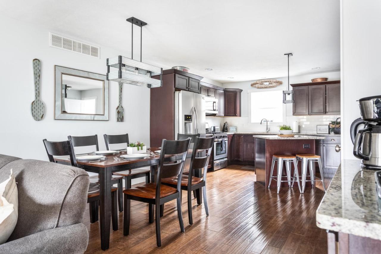 “Hygge” 3Bdr Townhouse, Close To Beach, Park & Wineries! مدينة ترافيرز المظهر الخارجي الصورة
